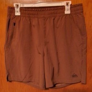 Size M Mens Quiksilver Brown Athletic Shorts NWT.